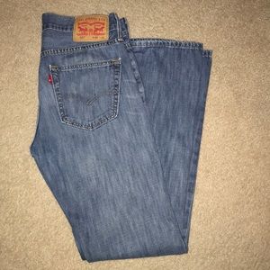 Levi’s Jeans.